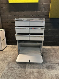 Sideboard Mattsilber auf Rollen, Klappe + 6 Schubladen, 75×114 cm
