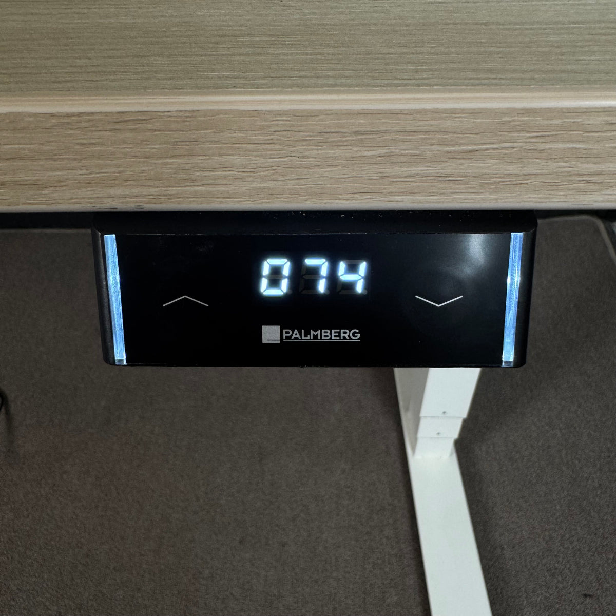 Palmberg Solitär Schreibtisch – Elektrisch höhenverstellbarer Steh-Sitz-Tisch