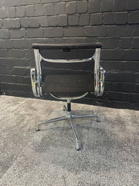 Alu Chair EA 108 Netz Schwarz