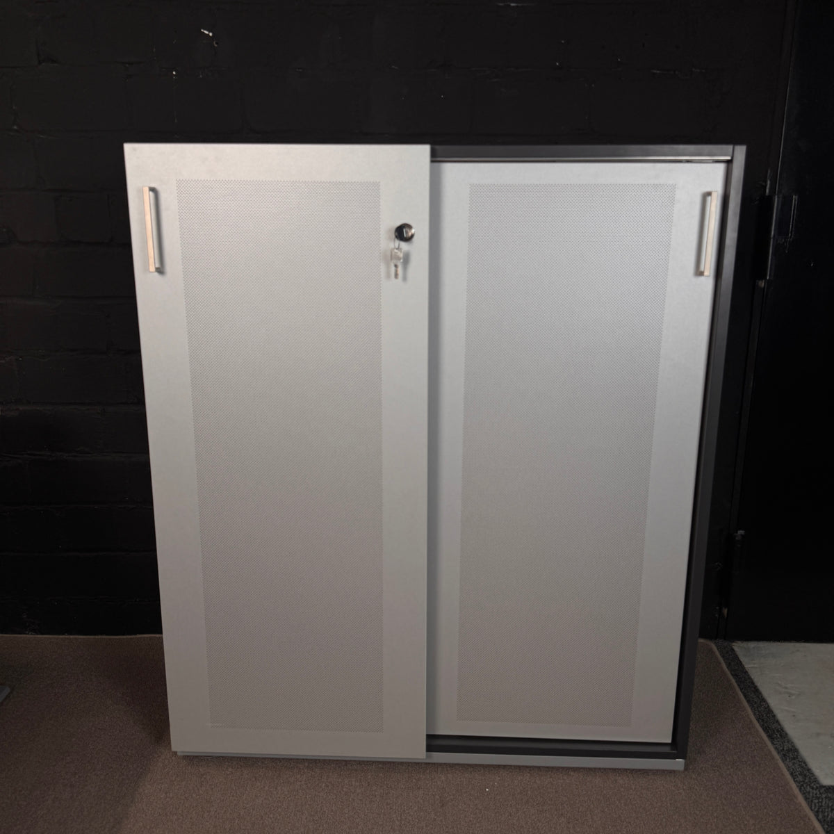 König + Neurath Office-Set mit höhenverstellbarer Tisch + Rollcontainer + Sideboard