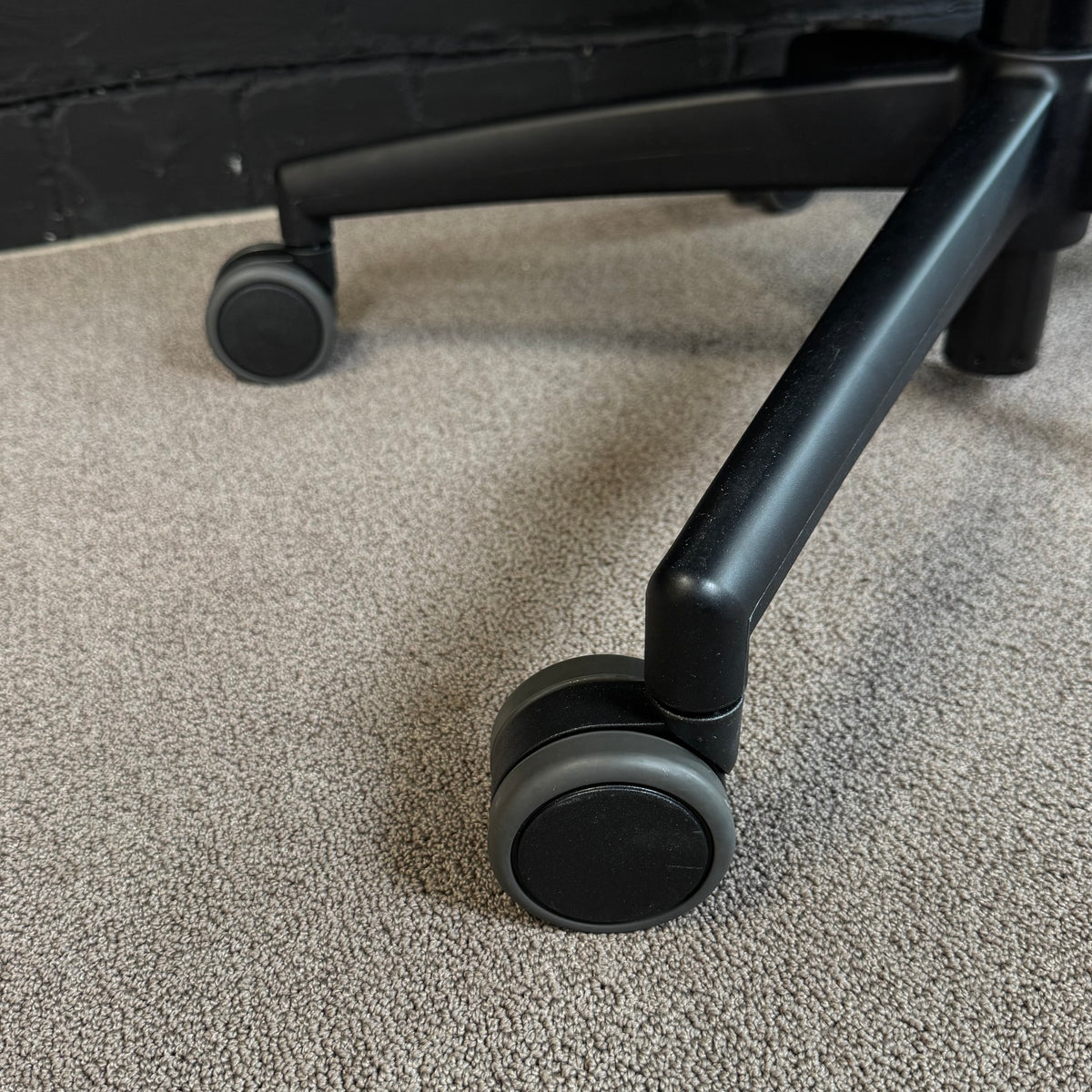 Nowy Styl GLOBEline Swivel Chair HB UPH/P