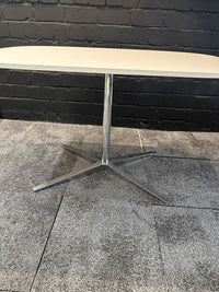Club Table, 125×80 cm, Weiß