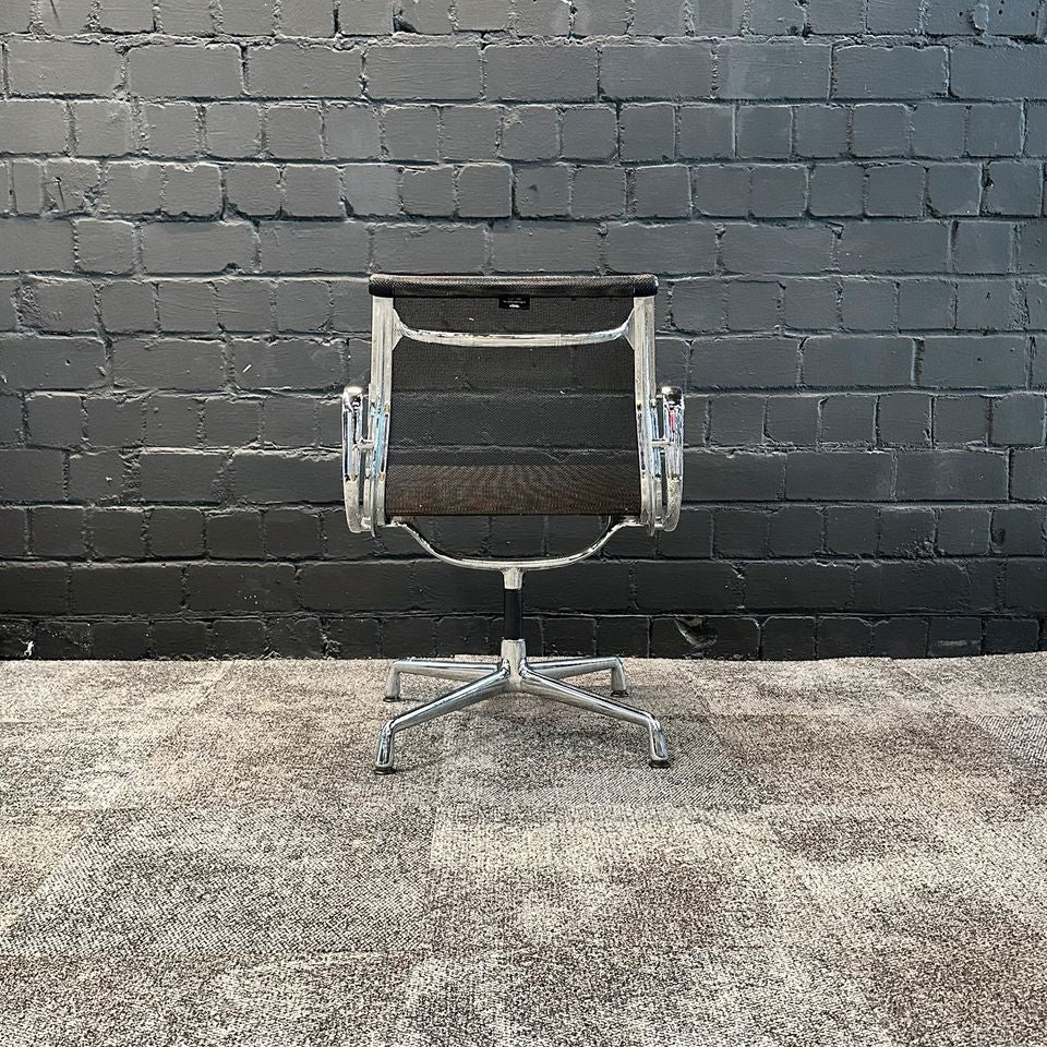 Alu Chair EA 108 Netz drehbar