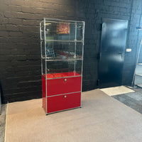 USM Haller Vitrine/Sideboard Rot mit Glasfächern