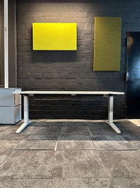 Ology E-Schreibtisch, 180×80 cm, Weiß