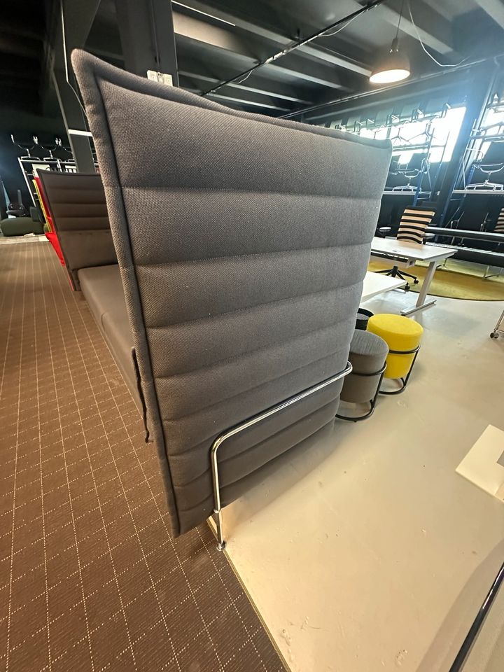 Vitra Alcove Highback 4-Sitzer Sofa Anthrazit