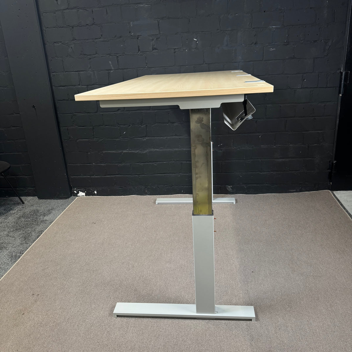 Steelcase Schreibtisch höhenverstellbar 160x80 cm | Gasdruckfeder | Ahorn