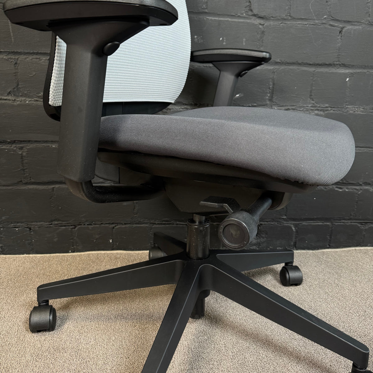 Steelcase Reply Air