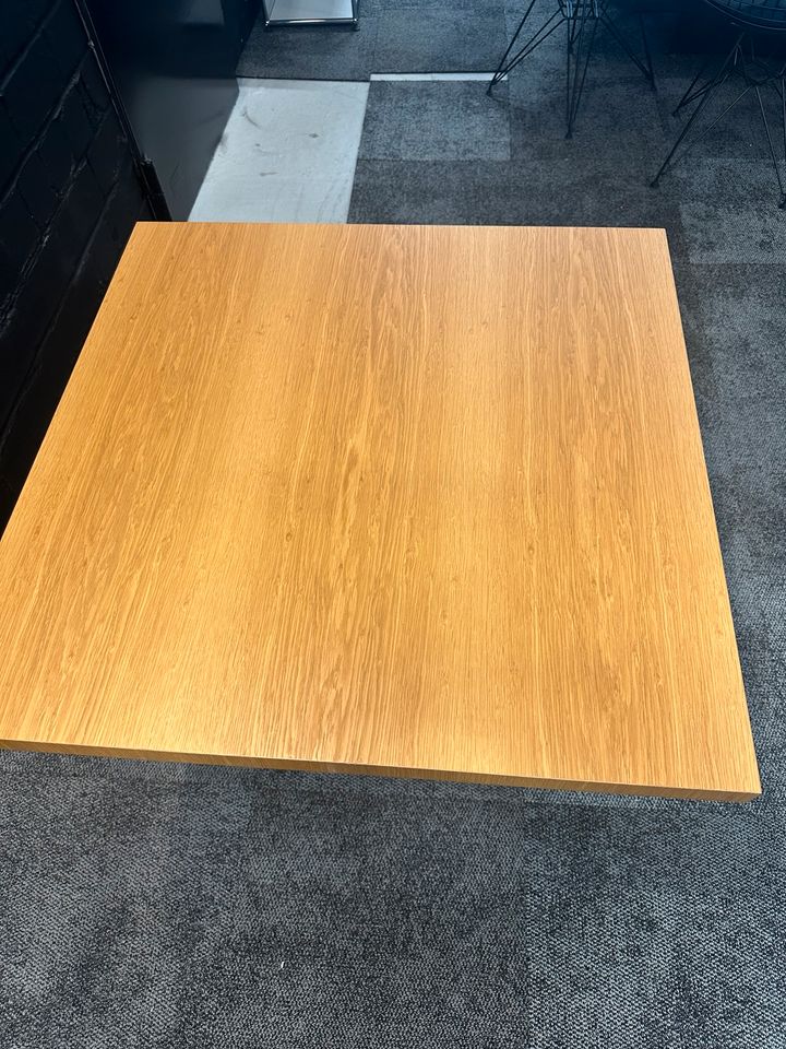 Bistrotisch Holz & Metall, quadratisch