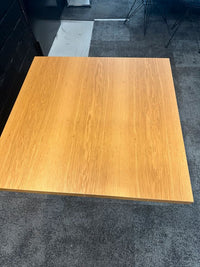 Bistrotisch Holz & Metall, quadratisch