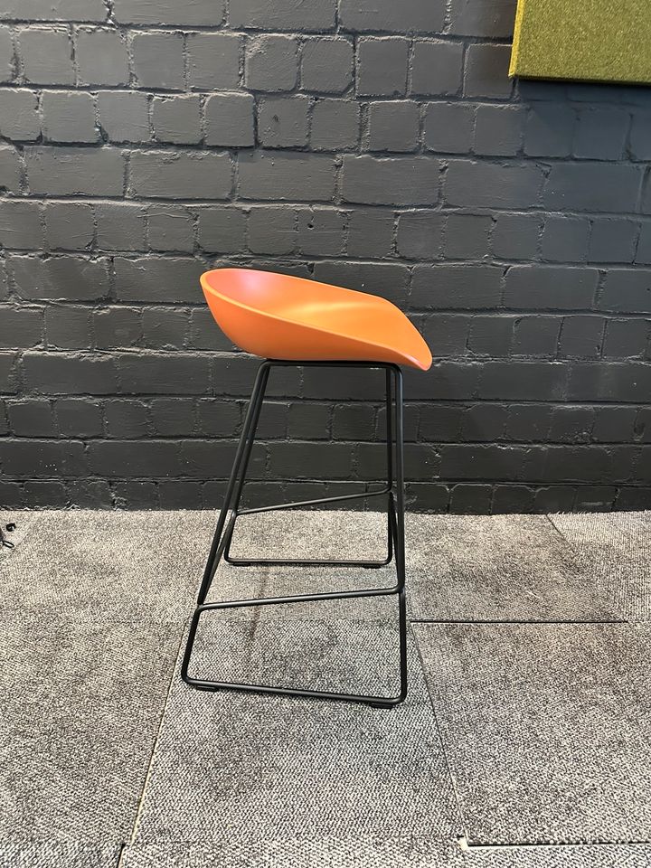 About A Stool AAS 38 Mandarine
