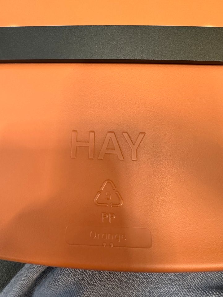 About A Stool AAS 38 Mandarine