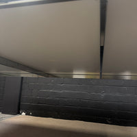USM Haller Konferenztisch / Besprechungstisch – Weiß – 250 × 150 cm – Chrom