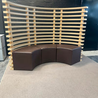 Große Design-Lounge-Sitzbank / Polsterbank mit Holz-Rückwand