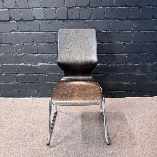 Flötotto Pagonha Formholz Stuhl