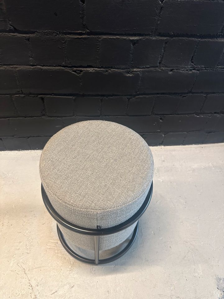 Drop Hocker Hellgrau