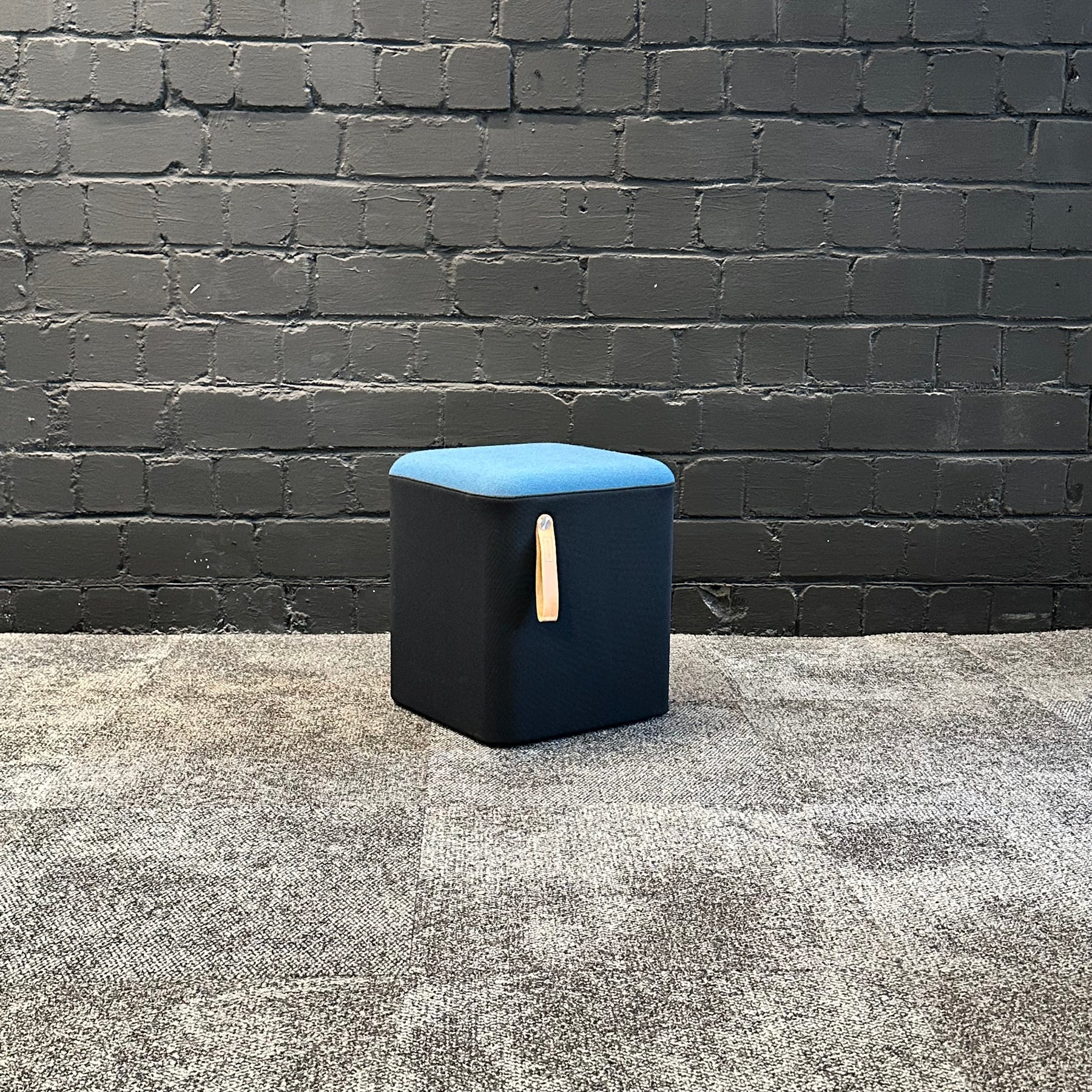 Interstuhl HUB HU037 Hocker gebraucht