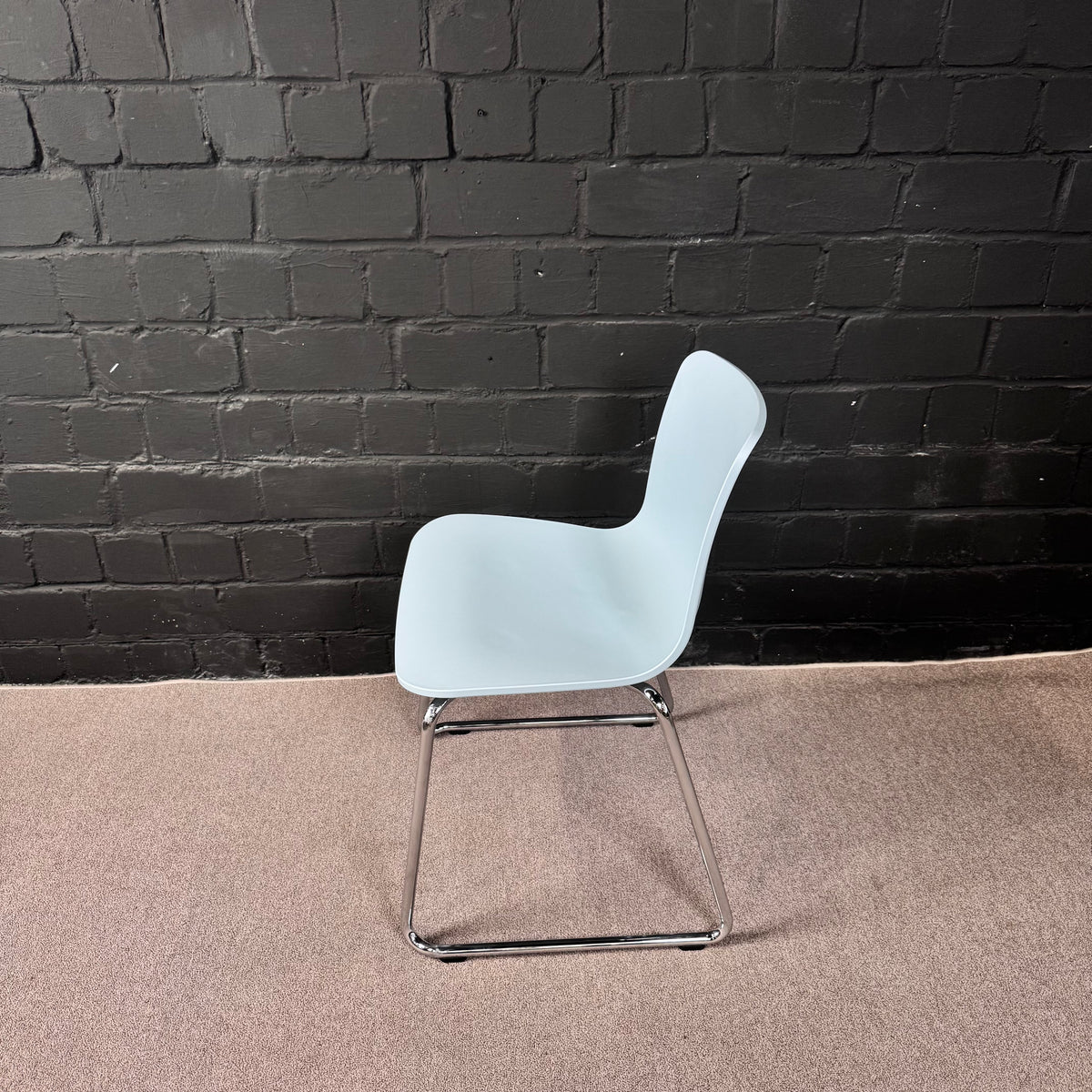Vitra HAL Tube Designstuhl, Eisblau