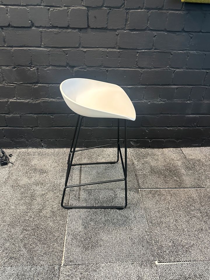 About A Stool AAS 38 Weiß