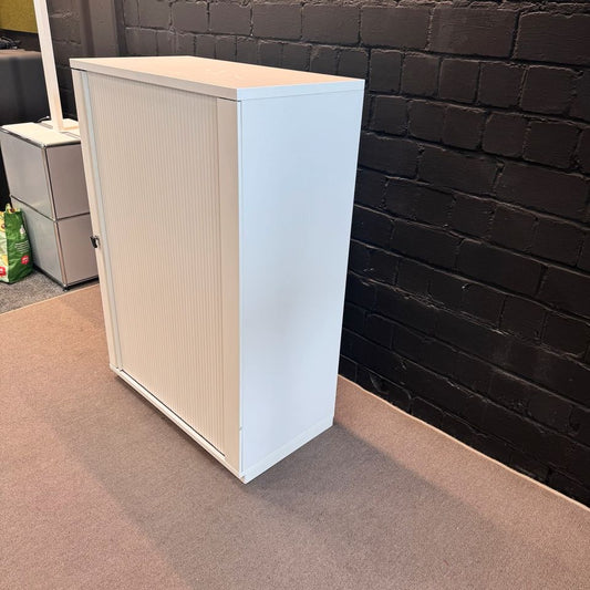 Kinnarps Sideboard 3 OH Weiß mit Rollladentür