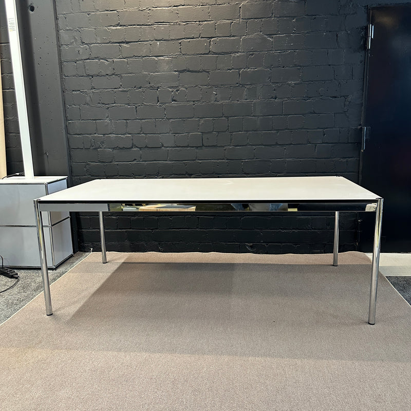 USM Haller Tisch Weiß/Perlgrau, 200 × 100 cm
