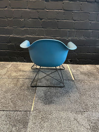 Eames Plastic Armchair LAR