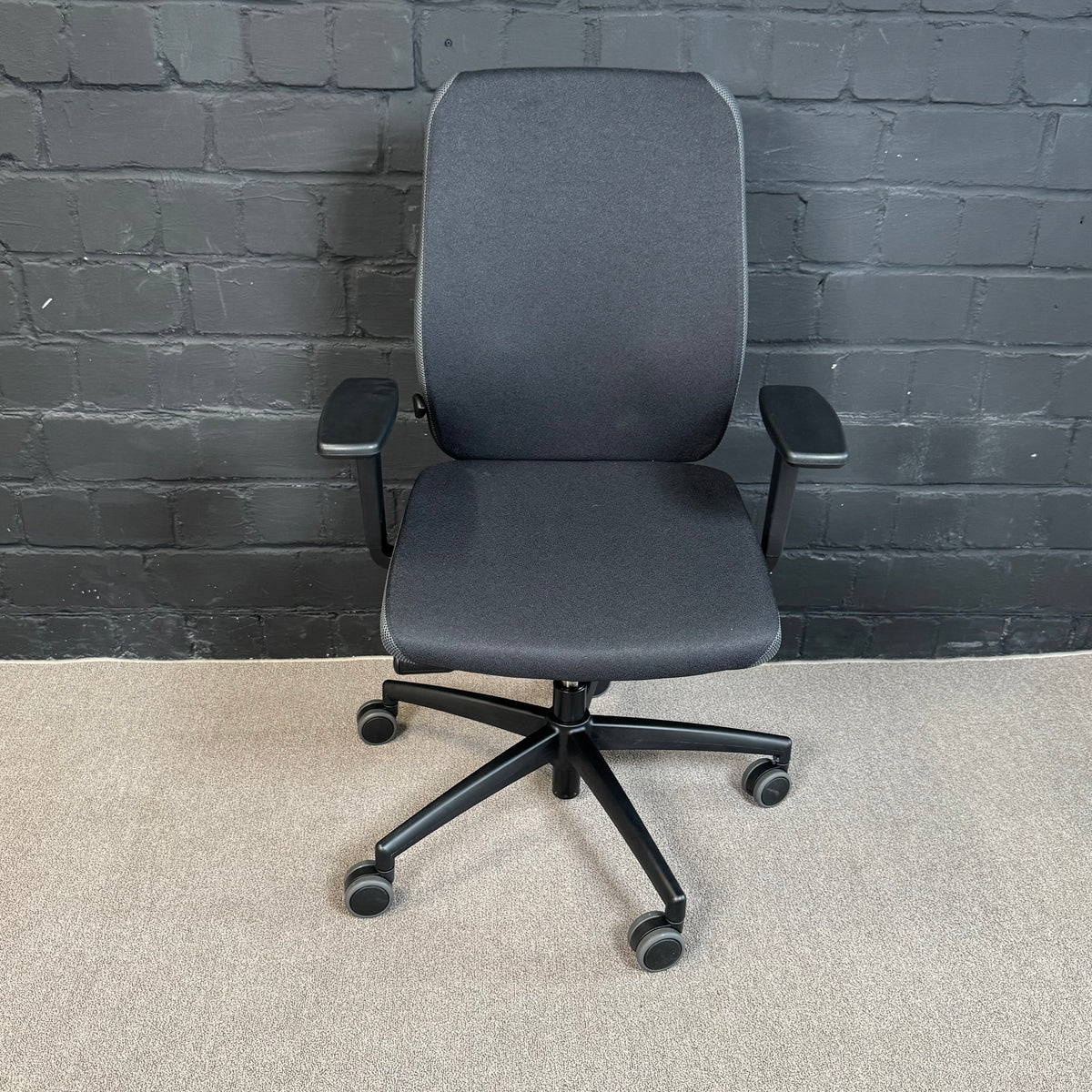 Nowy Styl GLOBEline Swivel Chair HB UPH/P