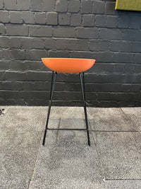 About A Stool AAS 38 Mandarine