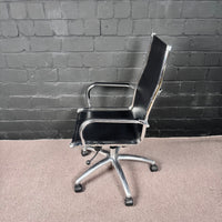 SitLand Of Course / Body Executive Drehstuhl