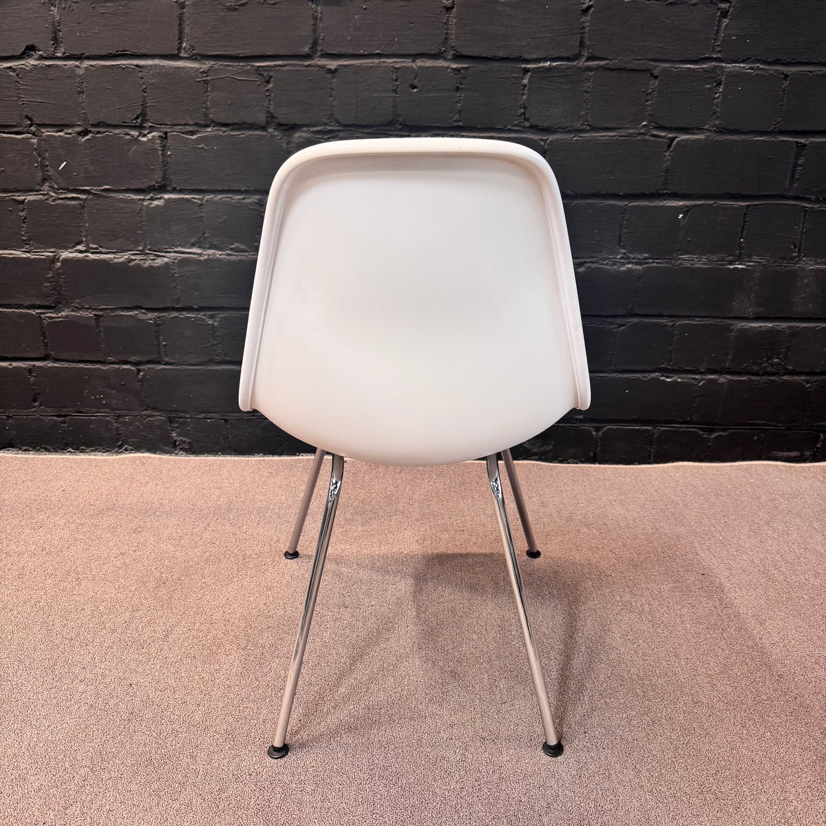 Vitra Eames Plastic Side Chair DSX Vollpolster Besucherstuhl