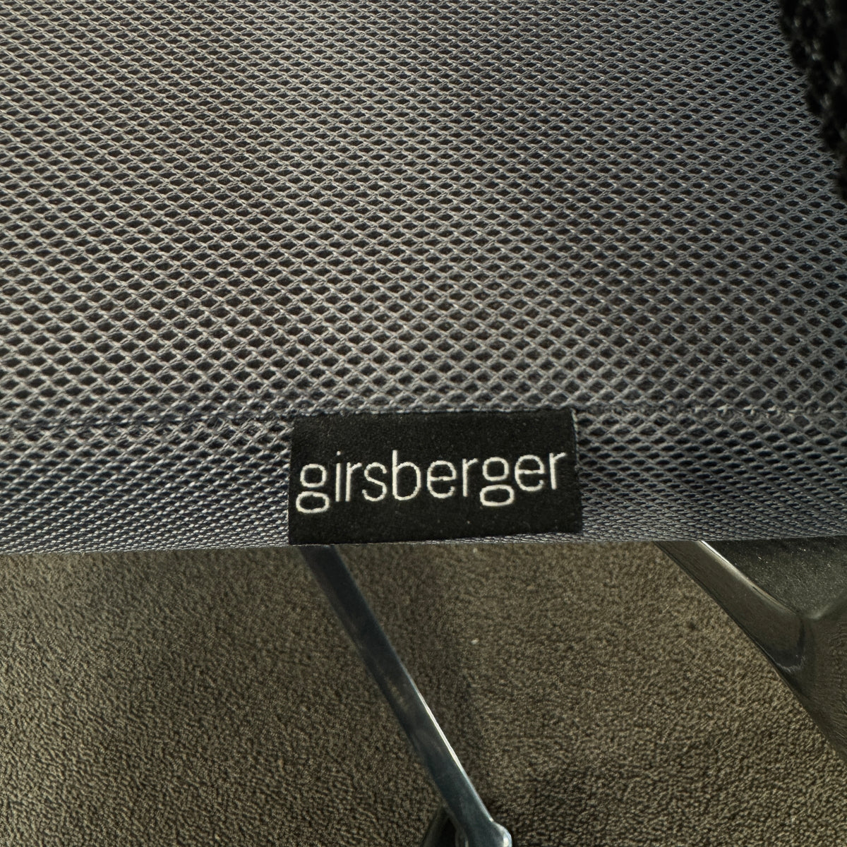Girsberger Yanos Bürodrehstuhl (Grau / Schwarz / Aluminium)