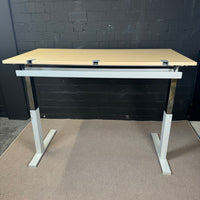 Steelcase Schreibtisch höhenverstellbar 160x80 cm | Gasdruckfeder | Ahorn