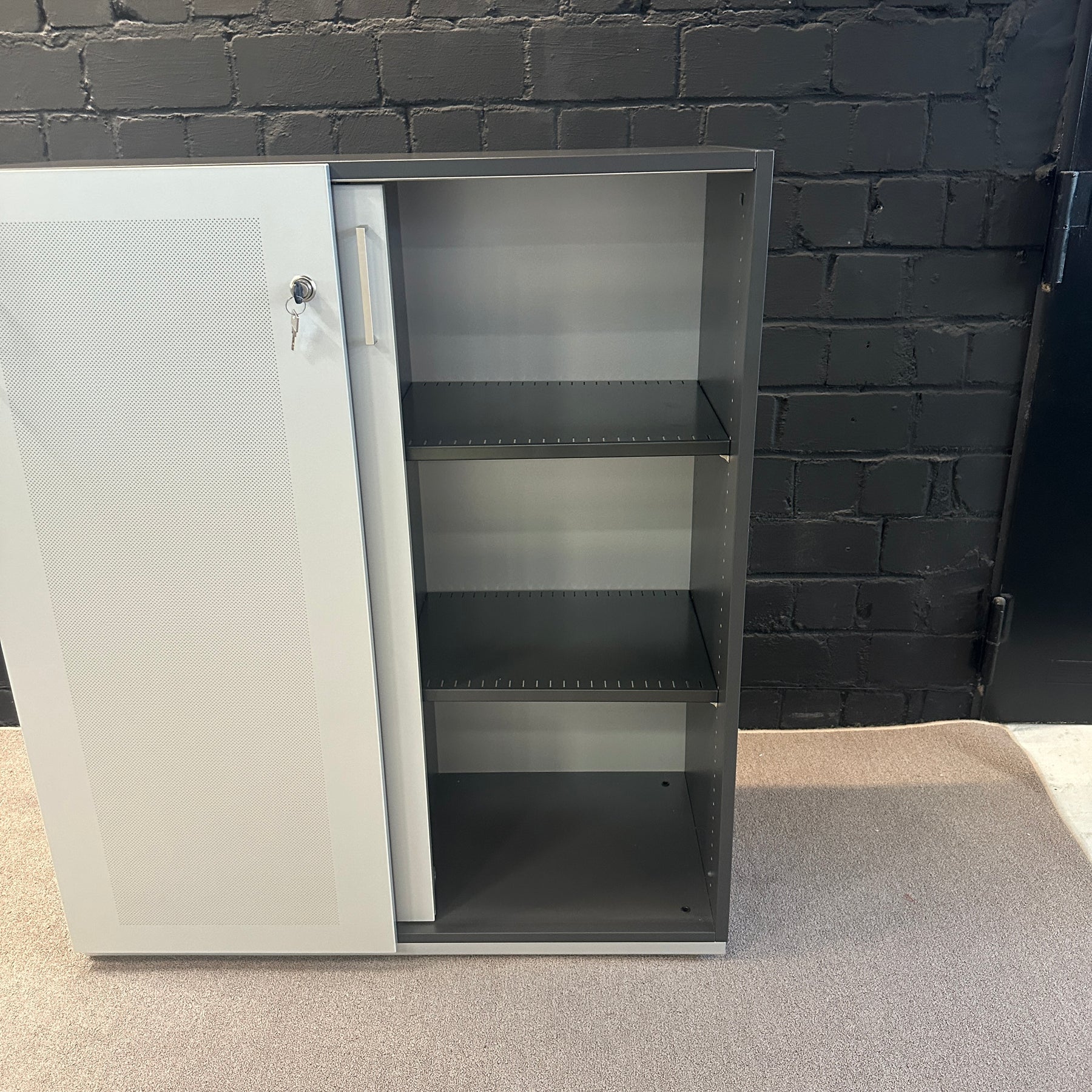 Sideboard