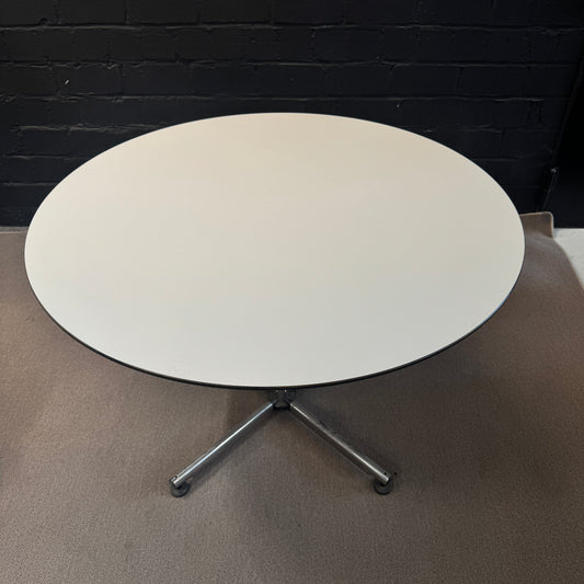 USM Haller USM Kitos Runder Besprechungstisch / Beistelltisch