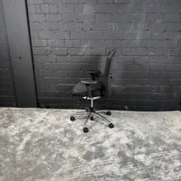 KÜHL Bürodrehstuhl – Ergonomischer Schreibtischstuhl mit Armlehnen – Schwarz