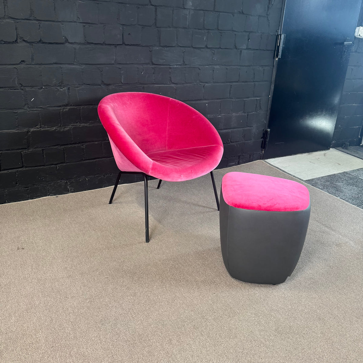 Walter Knoll 369-10 Design Sessel mit Seating Stones Hocker – Pink / Magenta