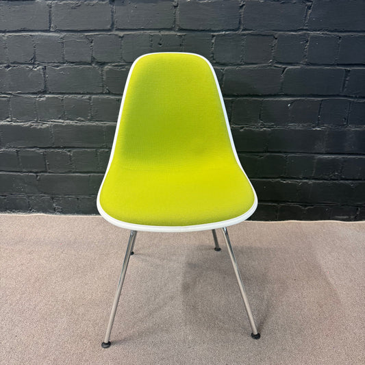Vitra Eames Plastic Side Chair DSX Vollpolster Besucherstuhl