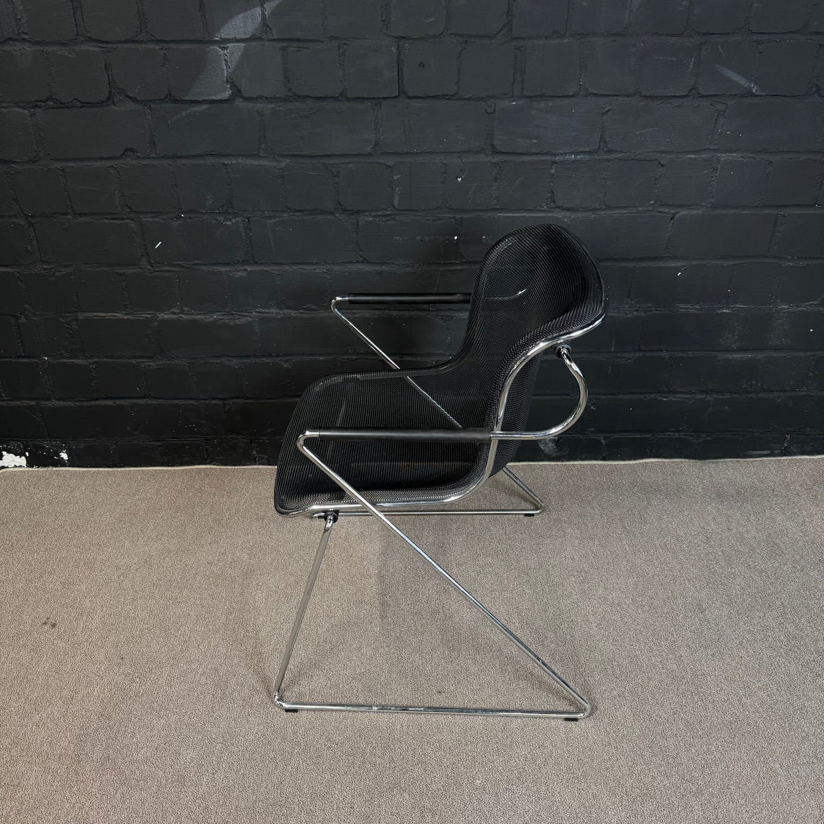 Castelli Penelope Chair – Drahtnetz-Besucherstuhl von Charles Pollock