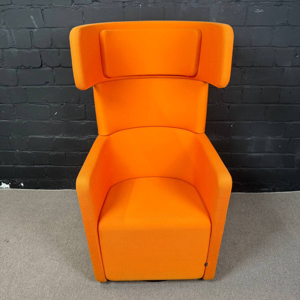 Bene Parcs Wing Chair – Akustik-Ohrensessel in Orange