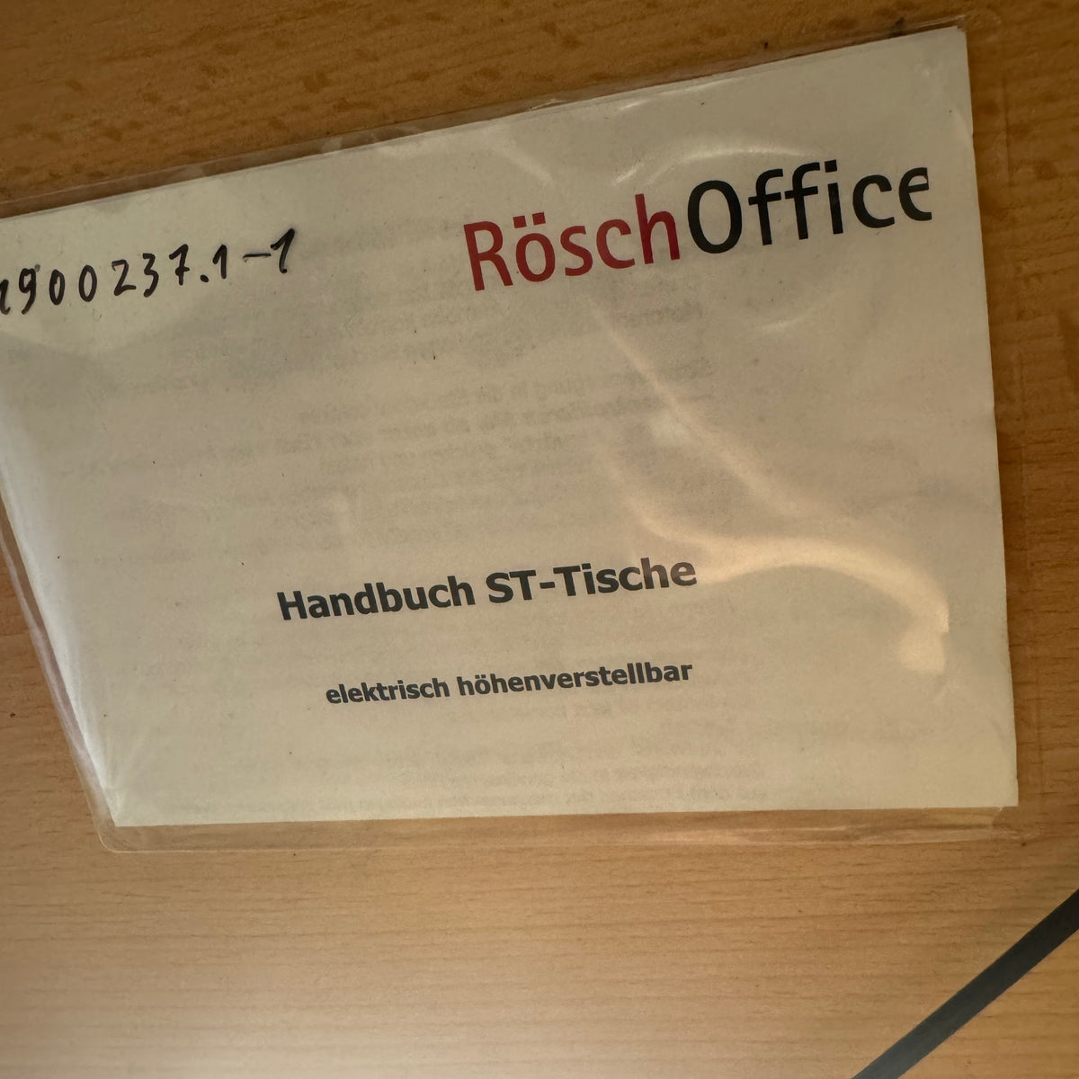 Rösch Office ST Schreibtisch – Elektrisch höhenverstellbar – 180 x 80 cm – Buche / Grau