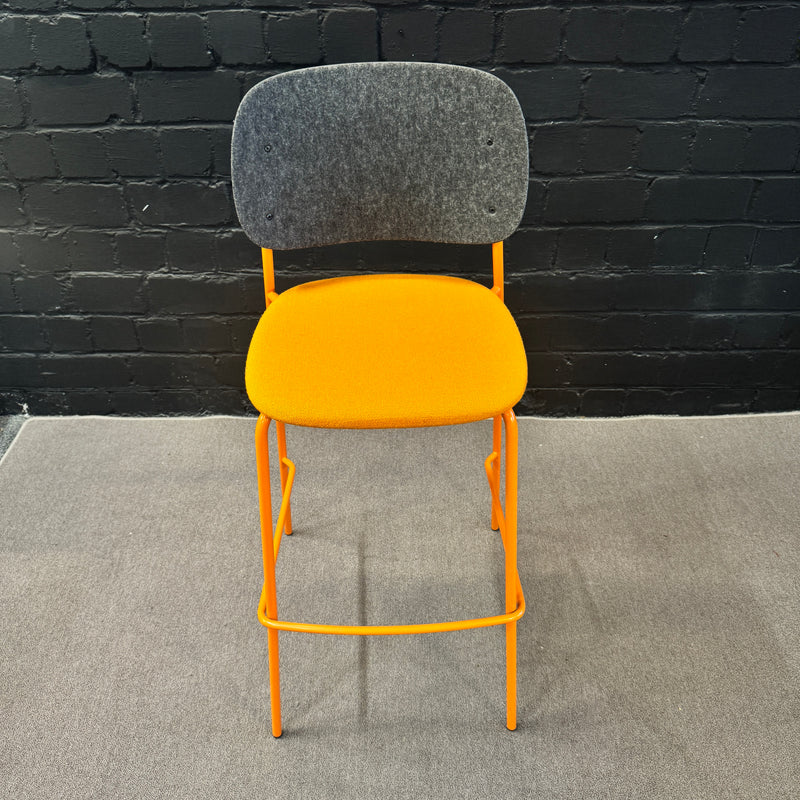 De Vorm Barhocker, Orange/Gelborange, 52 × 42 × 87 cm