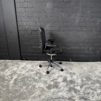KÜHL Bürodrehstuhl – Ergonomischer Schreibtischstuhl mit Armlehnen – Schwarz