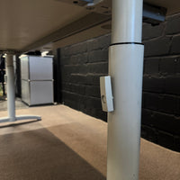 Smart Office Set: Assmann Tisch & Rollcontainer + König + Neurath Stuhl (Lichtgrau)