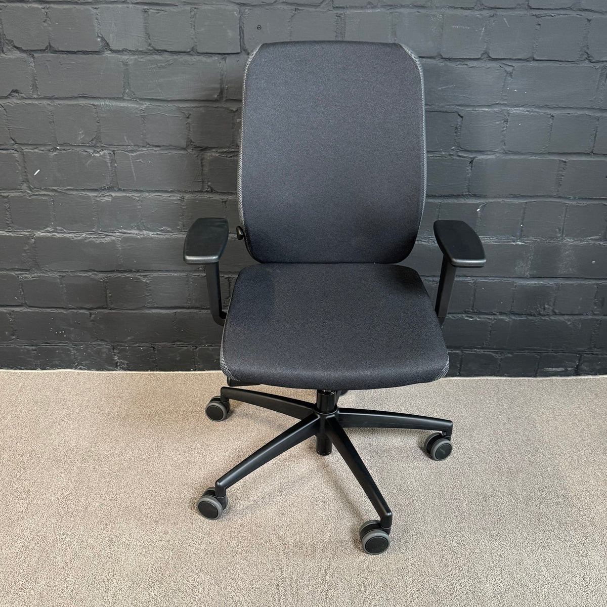 Nowy Styl GLOBEline Swivel Chair HB UPH/P