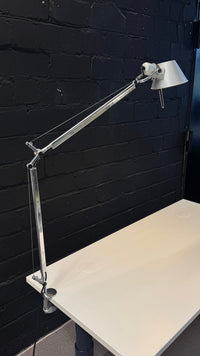 Artemide Tolomeo Tavolo LED- Schreibtischleuchte mit Tischklemme