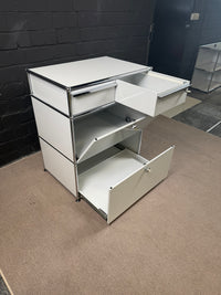 USM Haller Sideboard in Lichtgrau – Zeitloser Designklassiker