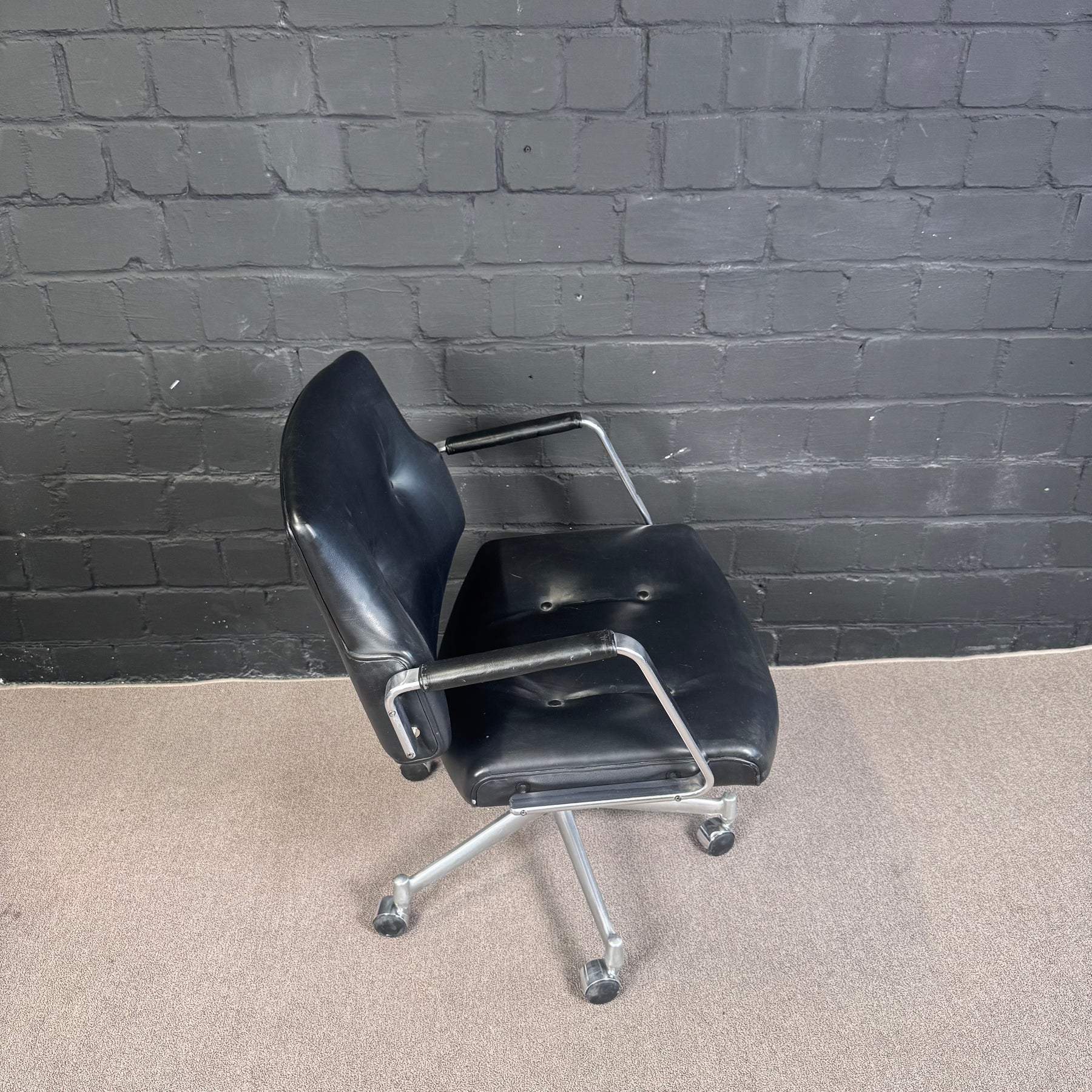 Girsberger Eurochair / Vintage Leder Bürostuhl mit Armlehnen