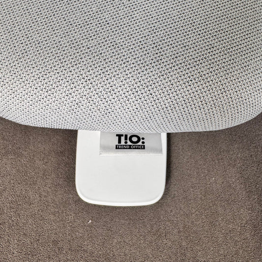 Dauphin Trendoffice Stehhilfe – Ergonomischer Stehsitz / Pendelhocker grau/weiß