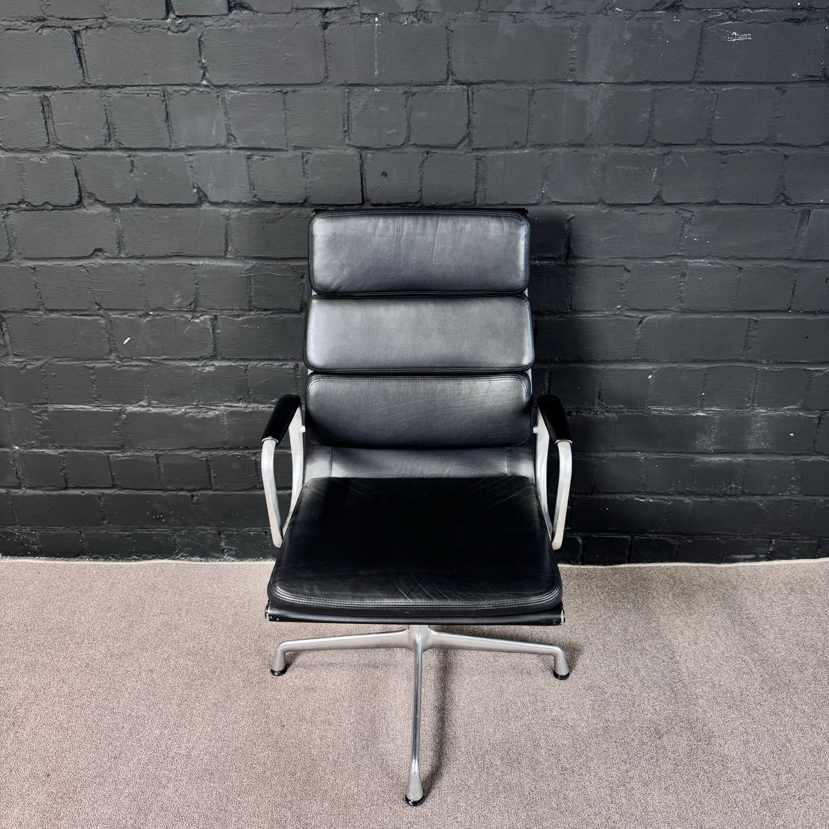 Vitra Eames Soft Pad Group EA 219 / EA 217