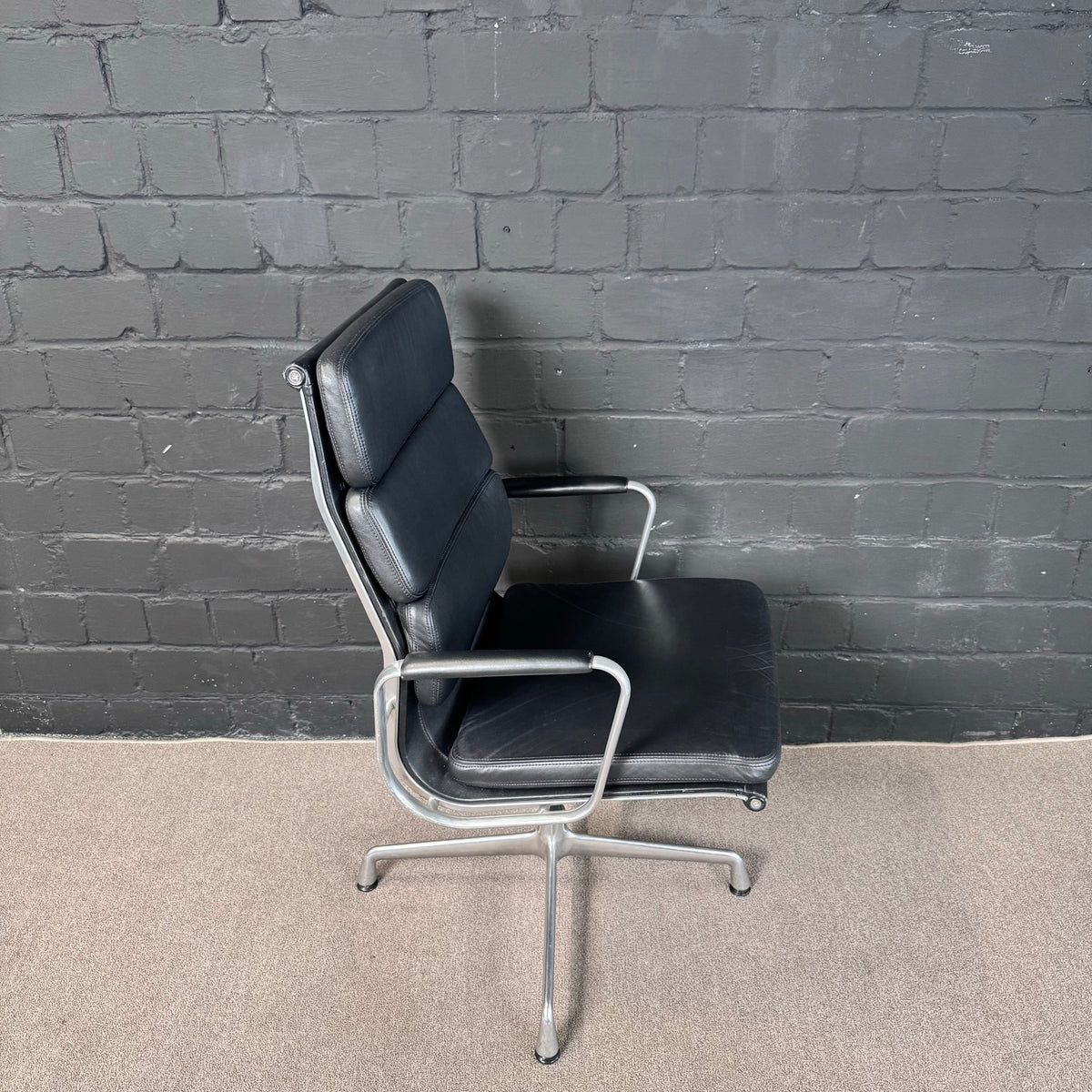 Vitra Eames Soft Pad Group EA 219 / EA 217
